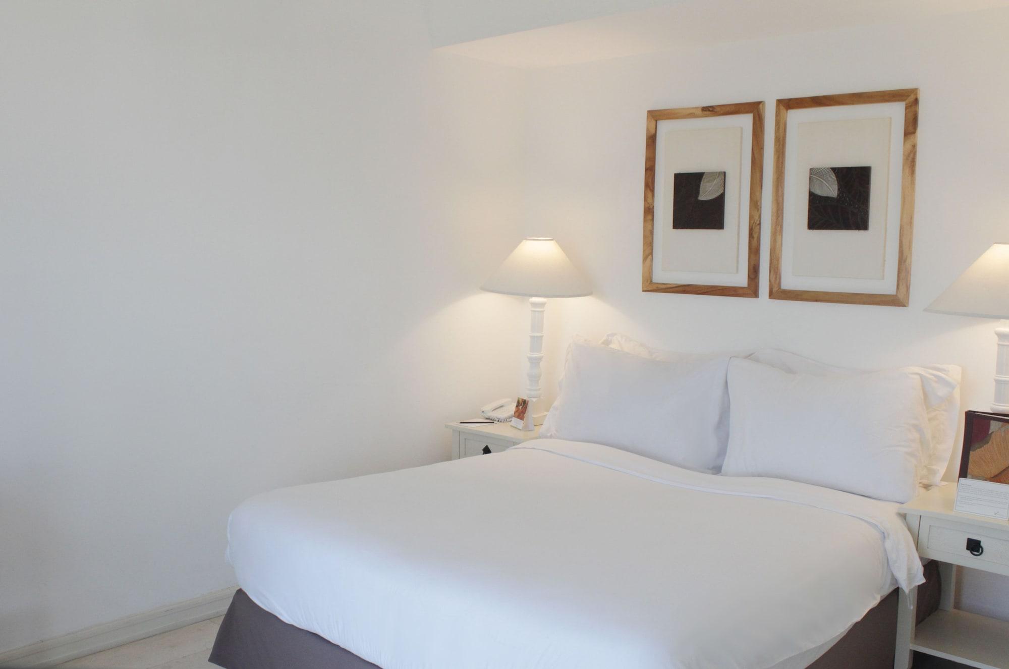 Vivere Hotel And Resorts Muntinlupa City Екстериор снимка