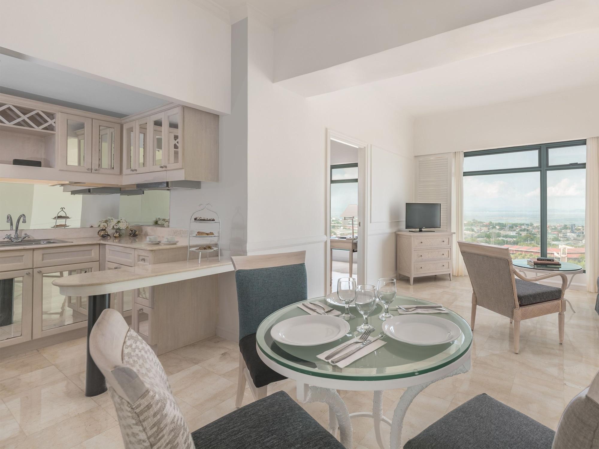 Vivere Hotel And Resorts Muntinlupa City Екстериор снимка