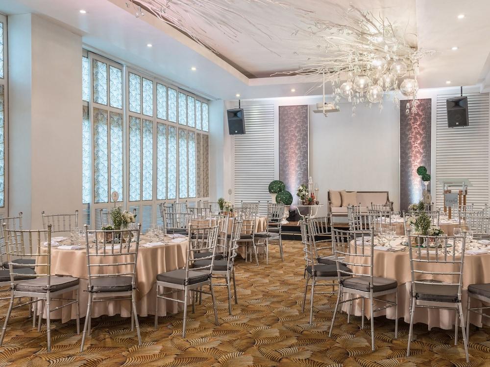 Vivere Hotel And Resorts Muntinlupa City Екстериор снимка