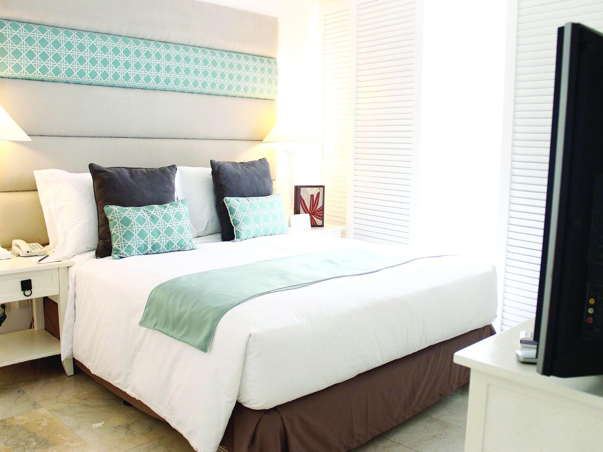 Vivere Hotel And Resorts Muntinlupa City Екстериор снимка