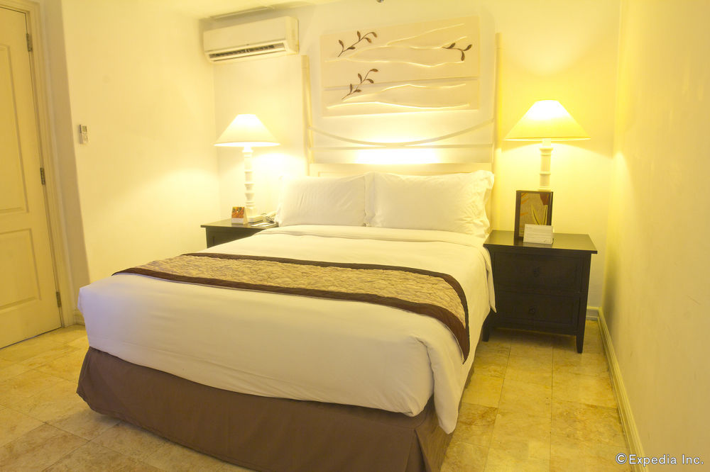 Vivere Hotel And Resorts Muntinlupa City Екстериор снимка