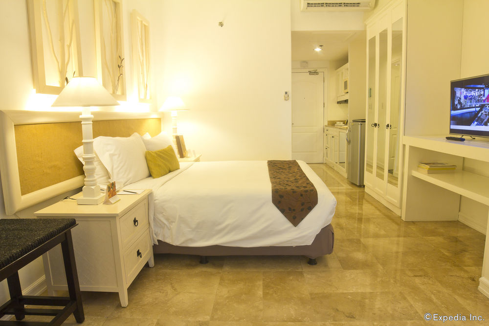 Vivere Hotel And Resorts Muntinlupa City Екстериор снимка