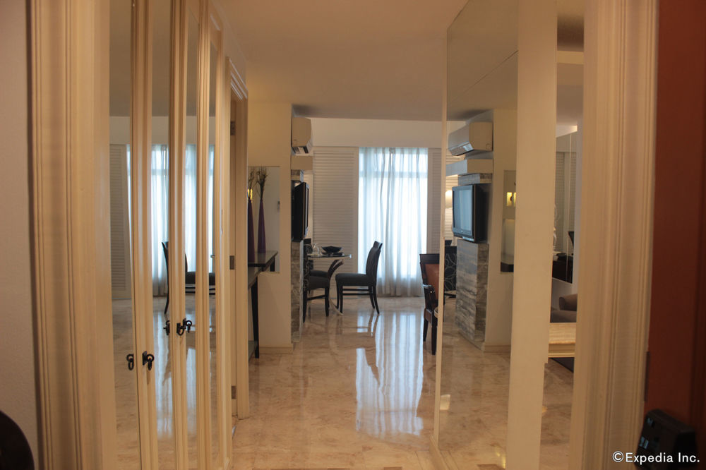 Vivere Hotel And Resorts Muntinlupa City Екстериор снимка