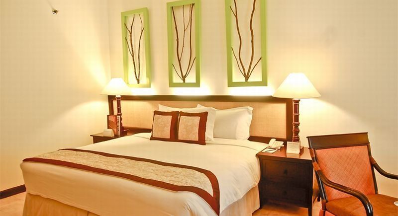 Vivere Hotel And Resorts Muntinlupa City Екстериор снимка
