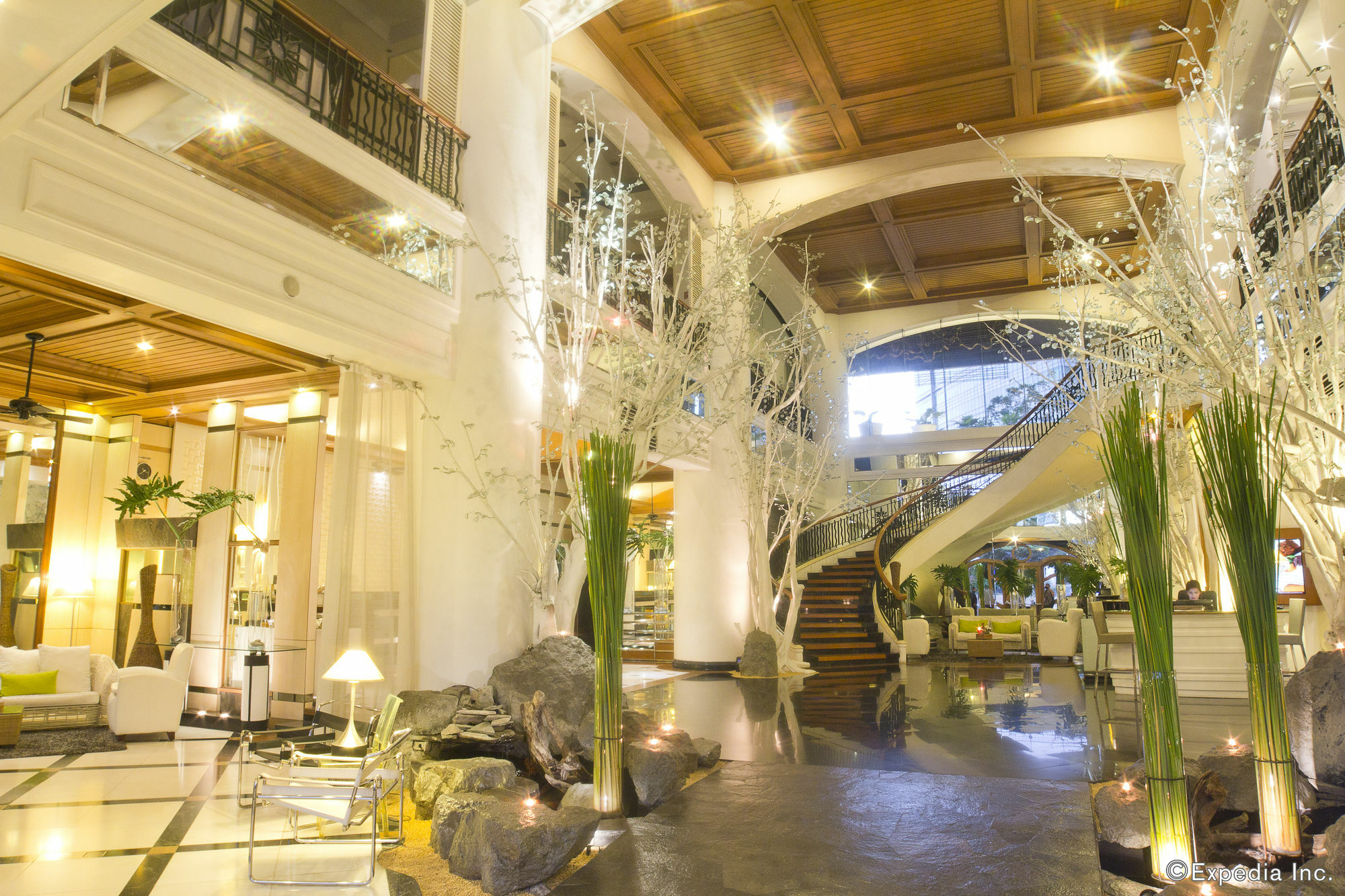 Vivere Hotel And Resorts Muntinlupa City Екстериор снимка